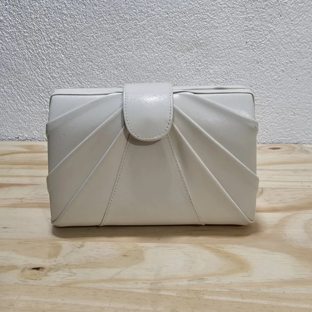 Vtg Lisette New York Women's Leather White Clutch Shoulder Strap Bag